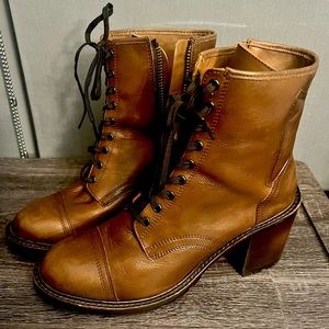 New Thursday Boot Heeled Lace Up Boot Brown